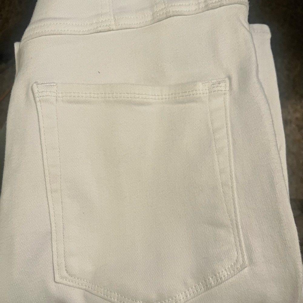 Good American White High-Waisted Jeans Classic Style